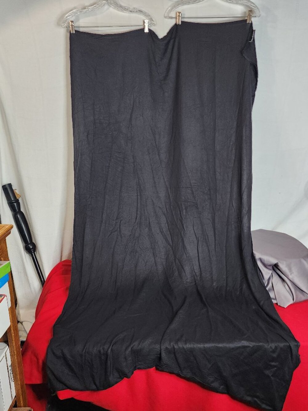 Brookstone Bamboo Viscose Travel Blanket Cozy Feet Pockets and Travel Carry Bag
